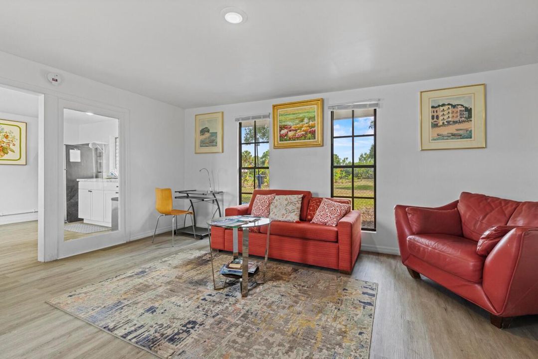 14601 Orange Ave_047