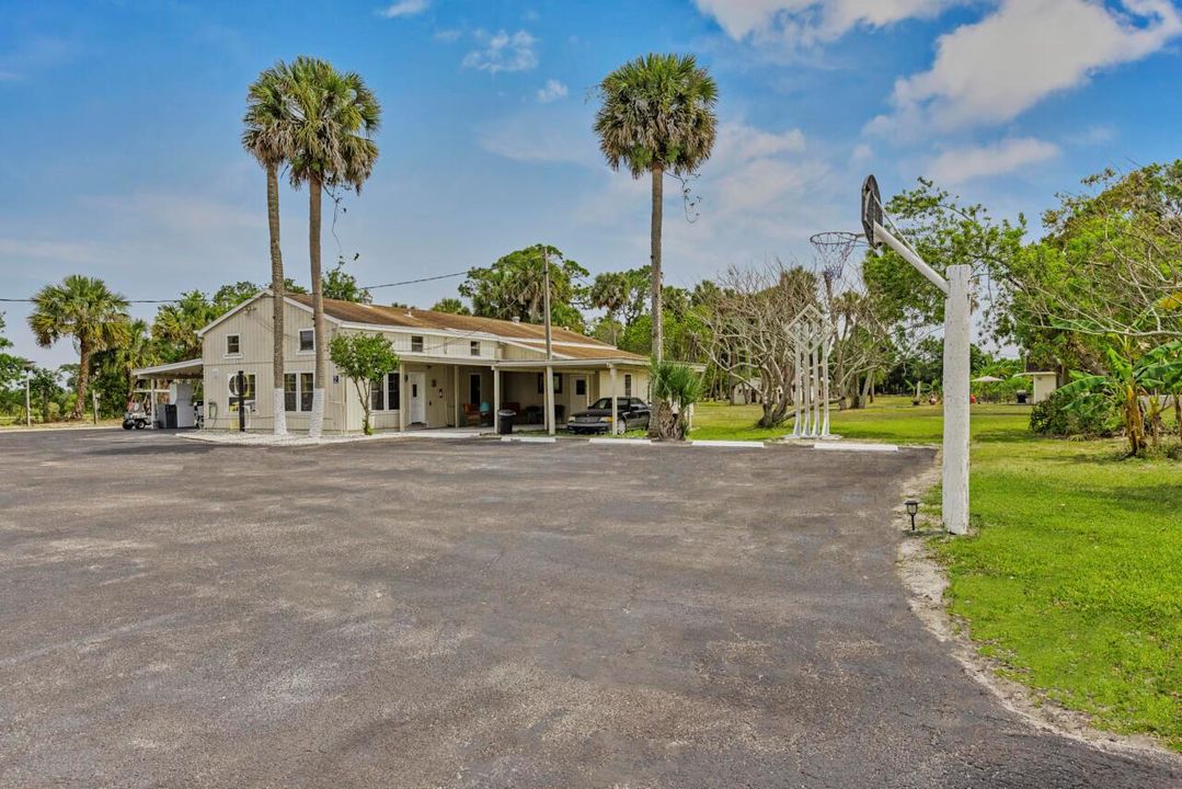 14601 Orange Ave_033