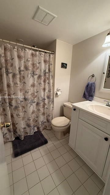 For Rent: $2,800 (2 beds, 2 baths, 980 Square Feet)