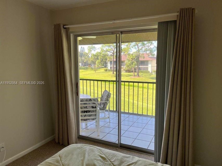 For Rent: $2,800 (2 beds, 2 baths, 980 Square Feet)