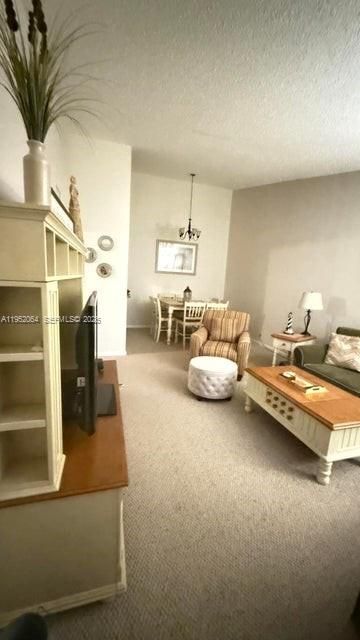 For Rent: $2,800 (2 beds, 2 baths, 980 Square Feet)