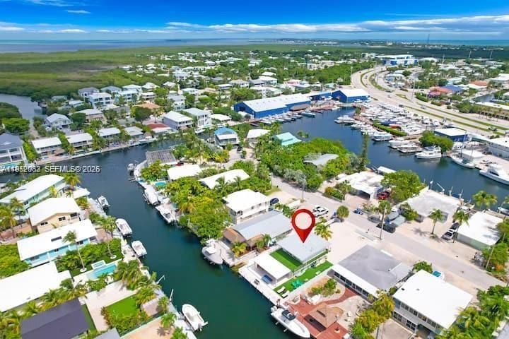 For Rent: $10,000 (4 beds, 2 baths, 1575 Square Feet)