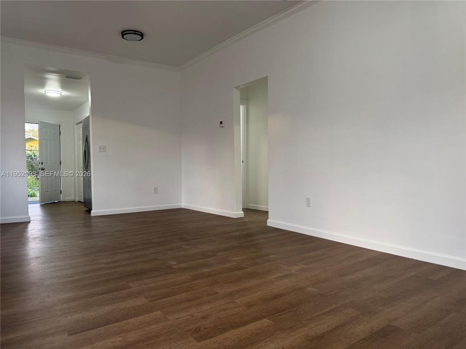 На продажу: $149,000 (2 спален, 1 ванн, 837 Квадратных фут)
