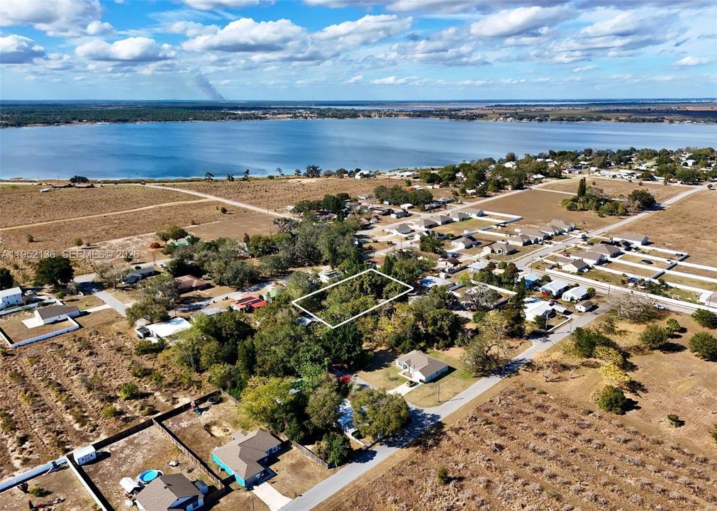 На продажу: $38,000 (0.20 acres)