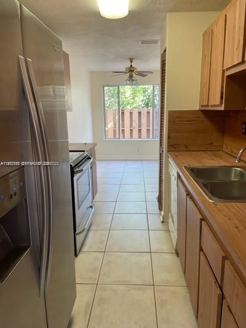 En Venta: $189,900 (3 camas, 2 baños, 1770 Pies cuadrados)