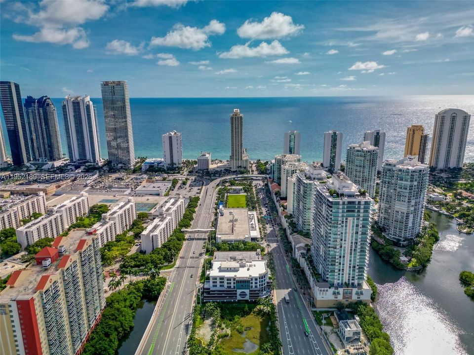 For Sale: $785,000 (3 beds, 2 baths, 1461 Square Feet)