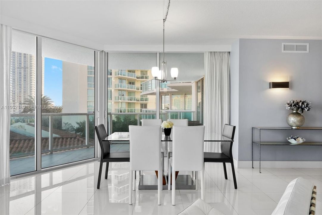 For Sale: $785,000 (3 beds, 2 baths, 1461 Square Feet)