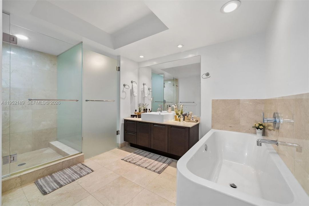 For Sale: $785,000 (3 beds, 2 baths, 1461 Square Feet)