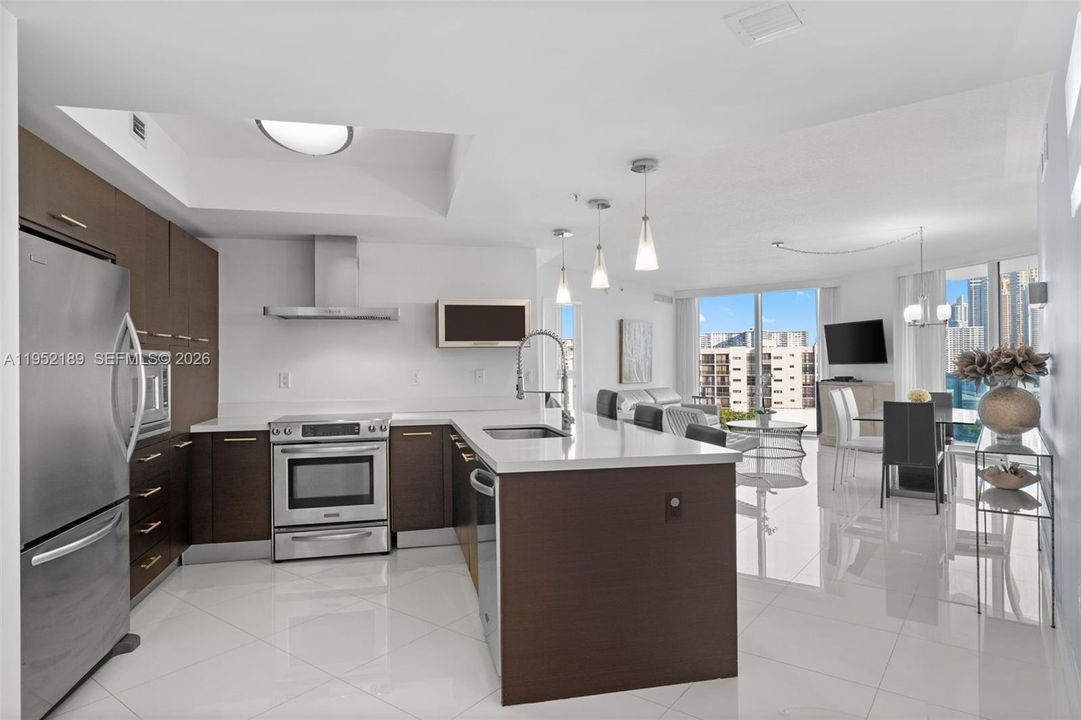 For Sale: $785,000 (3 beds, 2 baths, 1461 Square Feet)