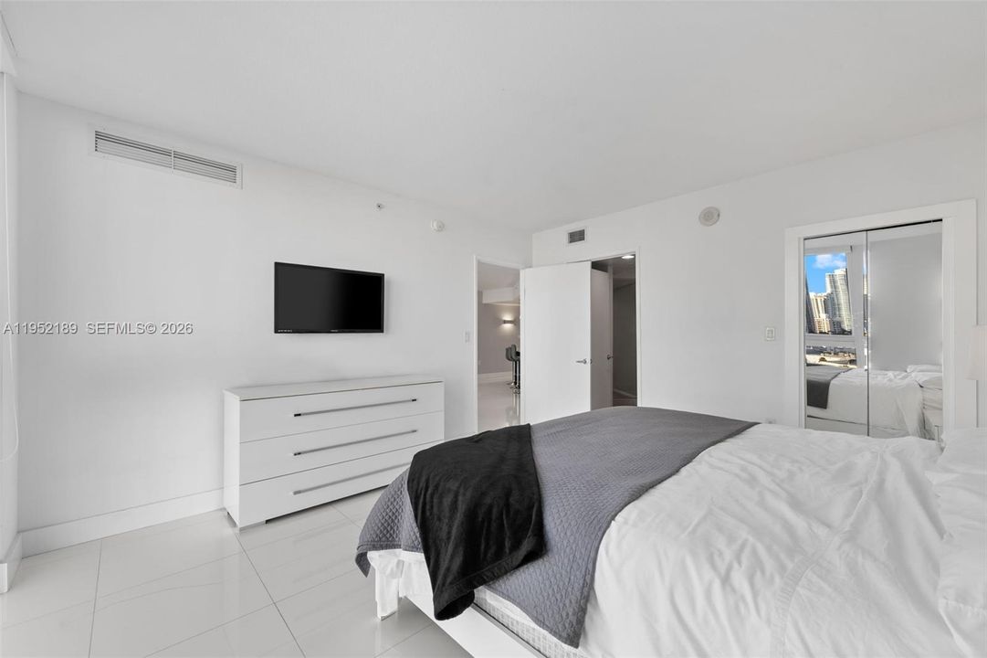 For Sale: $785,000 (3 beds, 2 baths, 1461 Square Feet)
