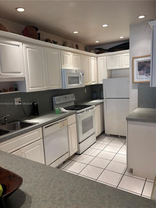 For Sale: $469,000 (2 beds, 2 baths, 0 Square Feet)