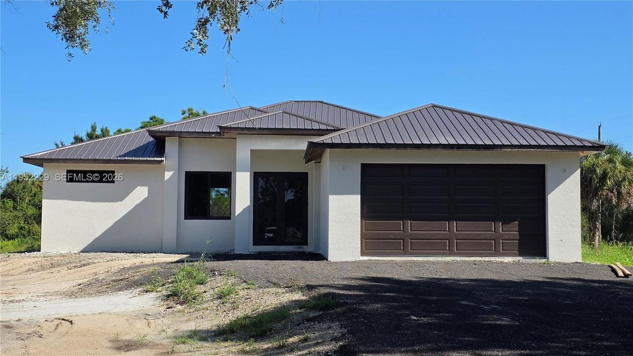 Recently Sold: $413,000 (3 beds, 2 baths, 1526 Square Feet)