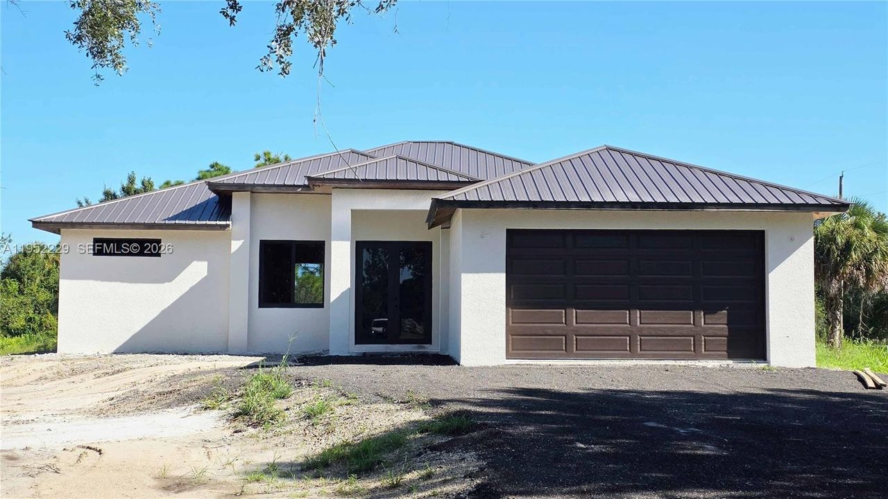 Recently Sold: $413,000 (3 beds, 2 baths, 1526 Square Feet)