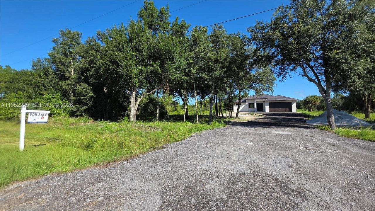 Recently Sold: $413,000 (3 beds, 2 baths, 1526 Square Feet)