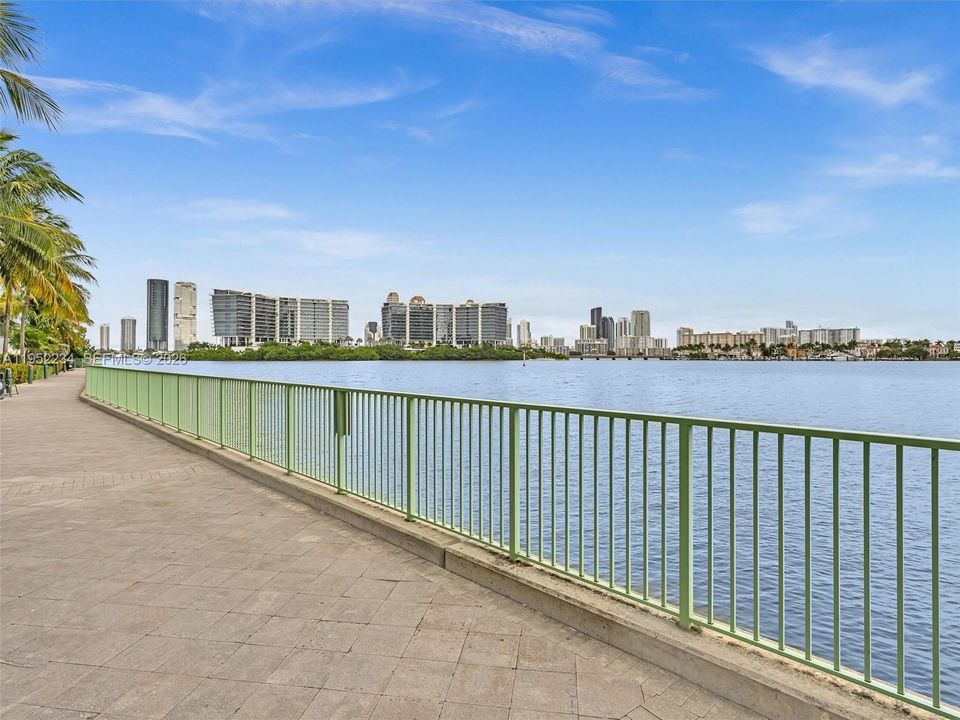 Activo con contrato: $3,200,000 (4 camas, 6 baños, 3801 Pies cuadrados)