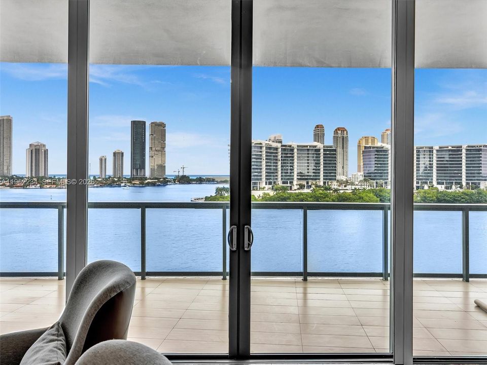 Activo con contrato: $3,200,000 (4 camas, 6 baños, 3801 Pies cuadrados)