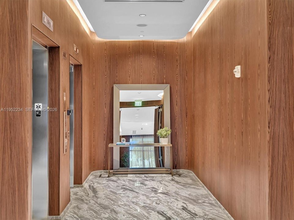 Activo con contrato: $3,200,000 (4 camas, 6 baños, 3801 Pies cuadrados)