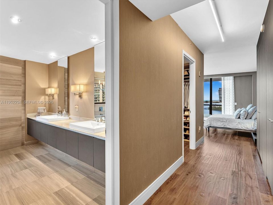 Activo con contrato: $3,200,000 (4 camas, 6 baños, 3801 Pies cuadrados)