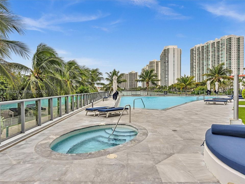 Activo con contrato: $3,200,000 (4 camas, 6 baños, 3801 Pies cuadrados)