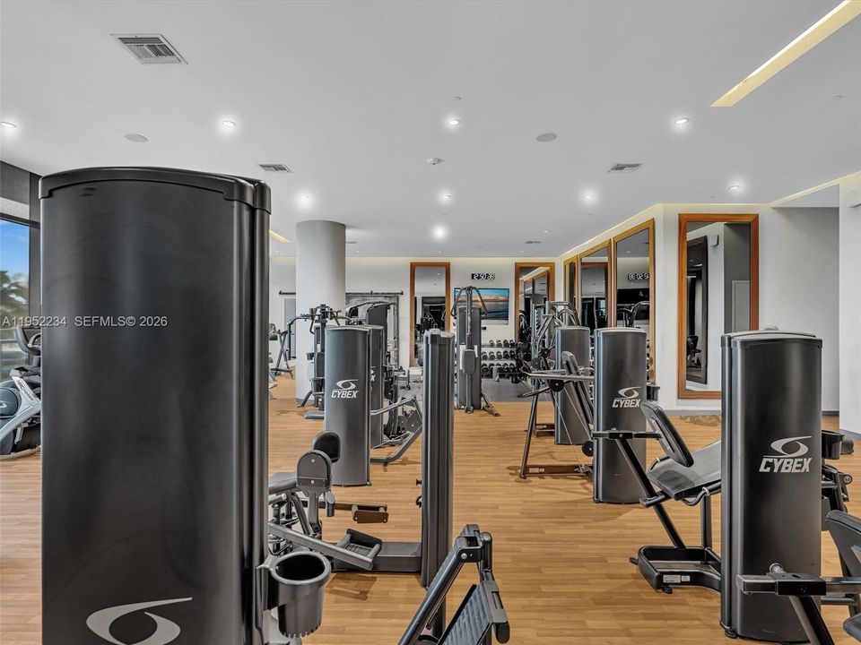 Activo con contrato: $3,200,000 (4 camas, 6 baños, 3801 Pies cuadrados)