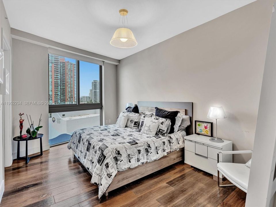 Activo con contrato: $3,200,000 (4 camas, 6 baños, 3801 Pies cuadrados)