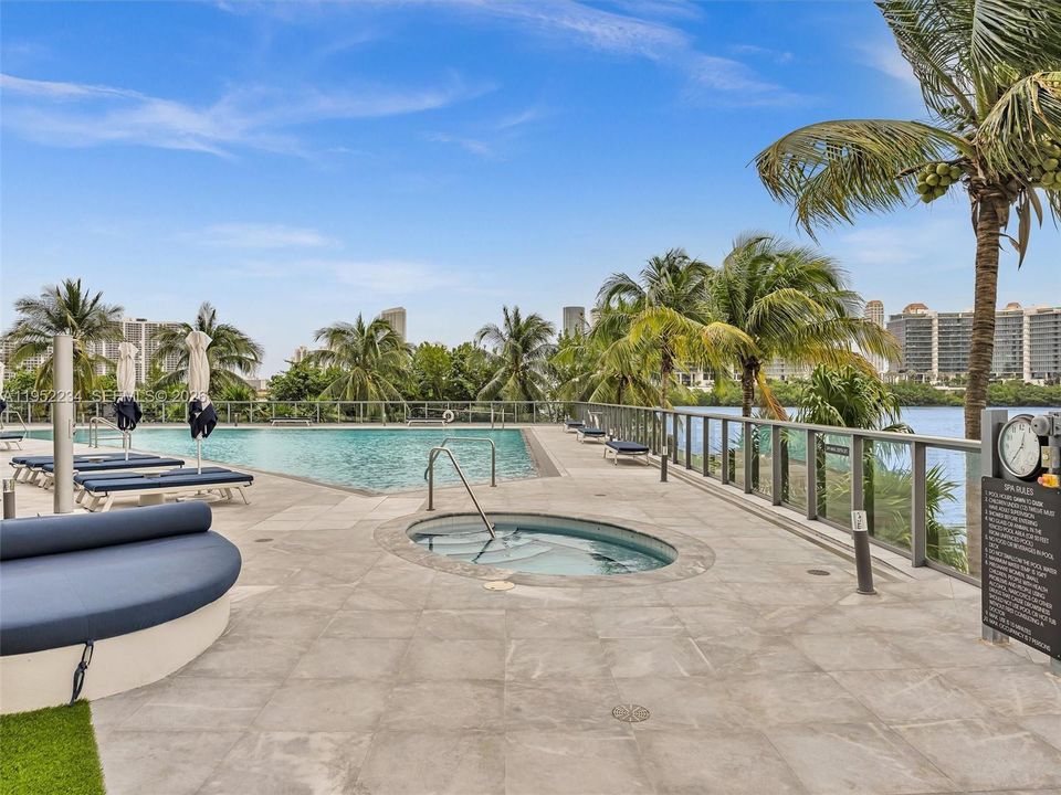 Activo con contrato: $3,200,000 (4 camas, 6 baños, 3801 Pies cuadrados)