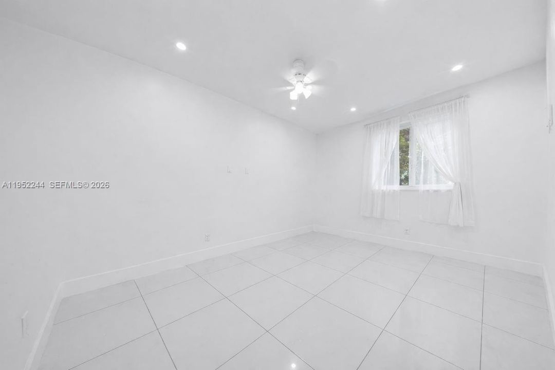 For Sale: $519,000 (3 beds, 2 baths, 1240 Square Feet)