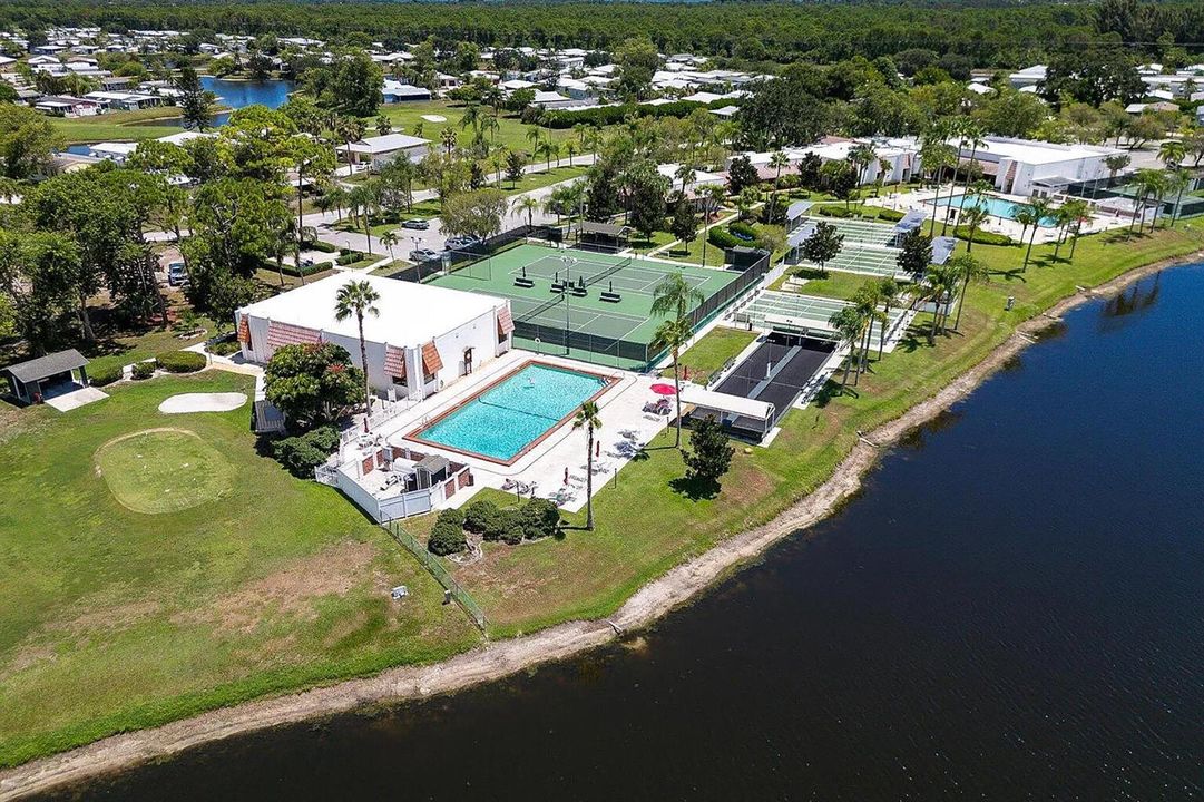 Spanish Lakes Pool