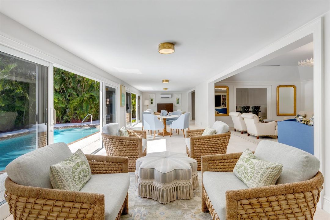 SUNROOM_STRAIGHT_EB
