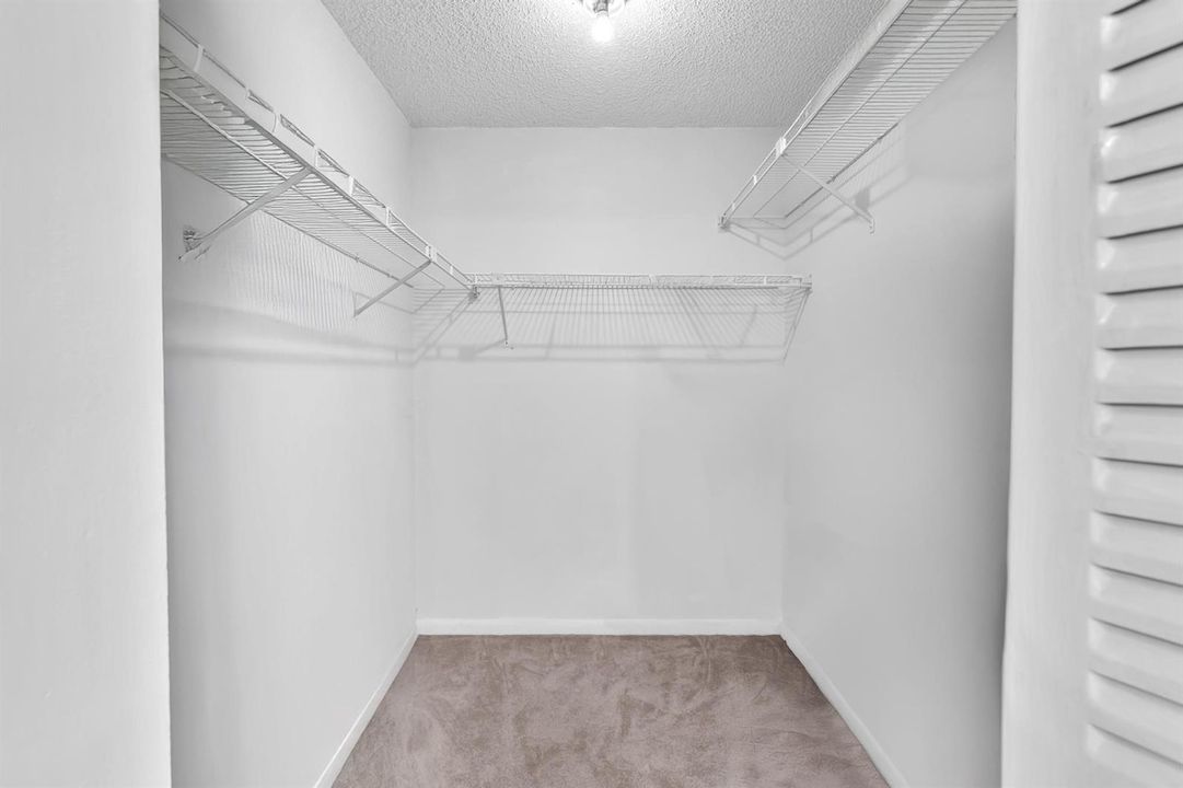Walk in closet