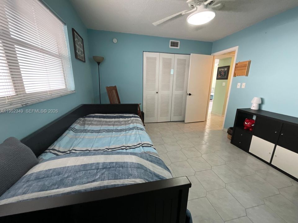 En Venta: $160,000 (2 camas, 2 baños, 1085 Pies cuadrados)