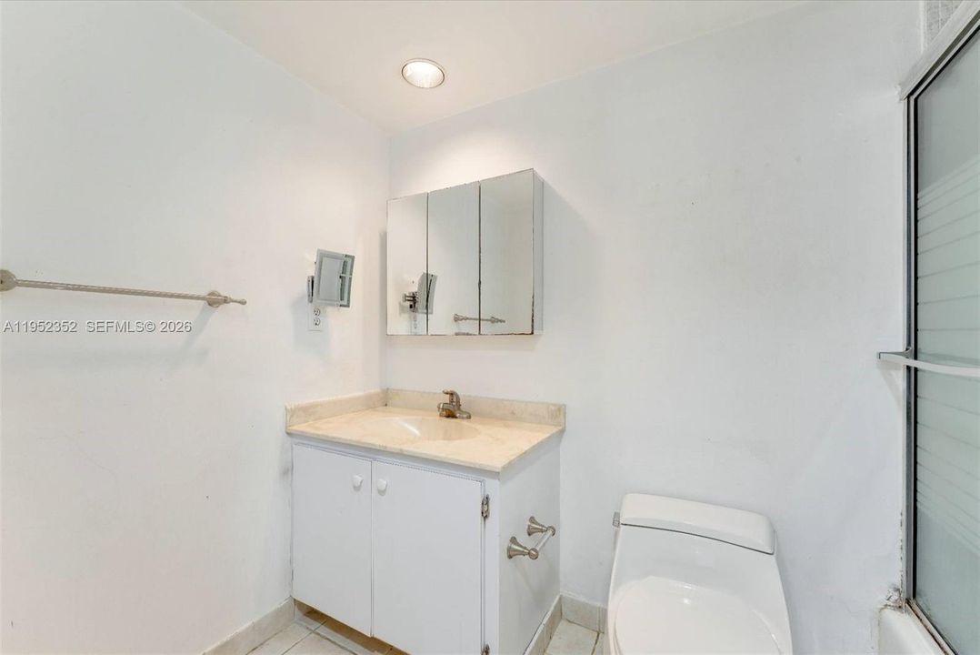 En Venta: $405,000 (1 camas, 1 baños, 910 Pies cuadrados)