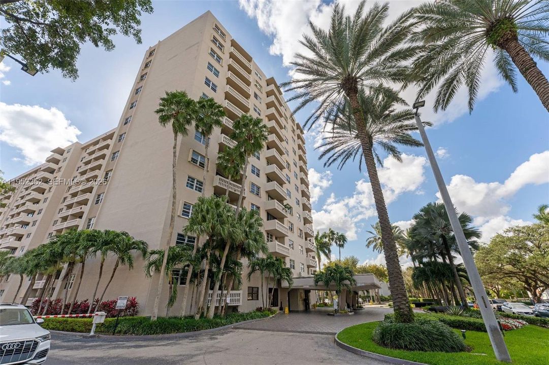 En Venta: $405,000 (1 camas, 1 baños, 910 Pies cuadrados)
