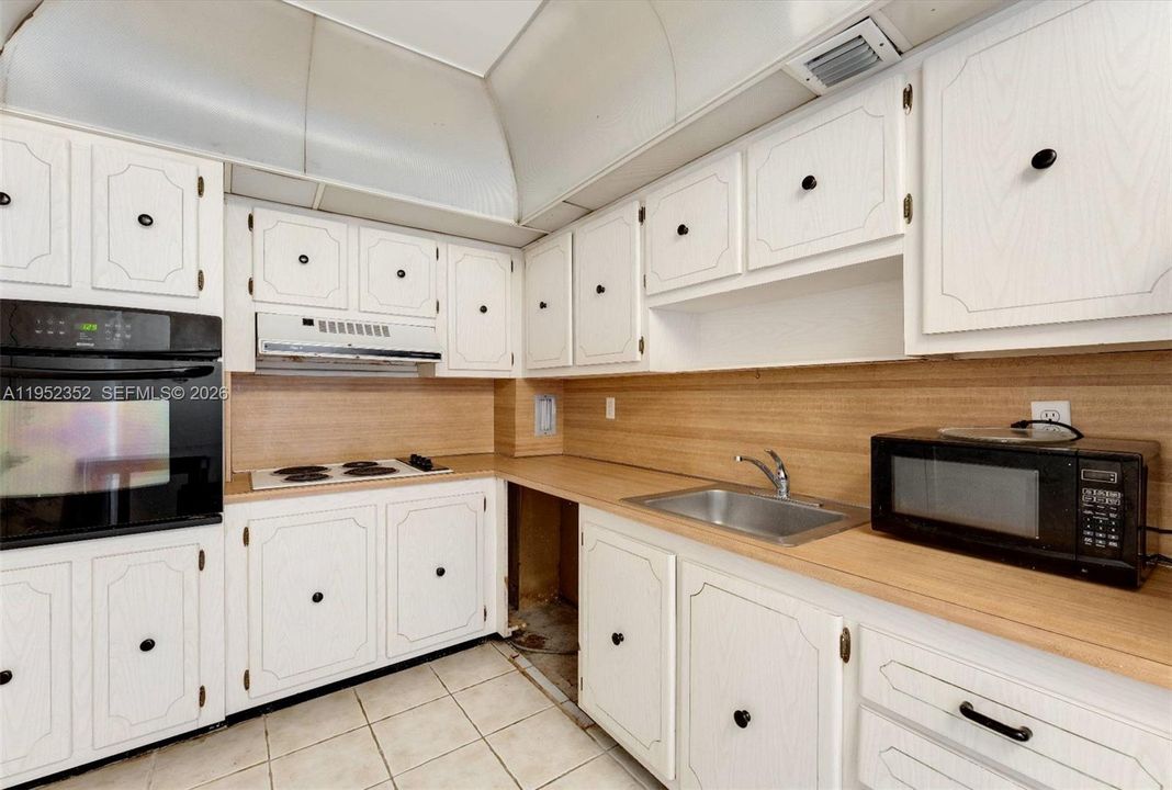 En Venta: $405,000 (1 camas, 1 baños, 910 Pies cuadrados)