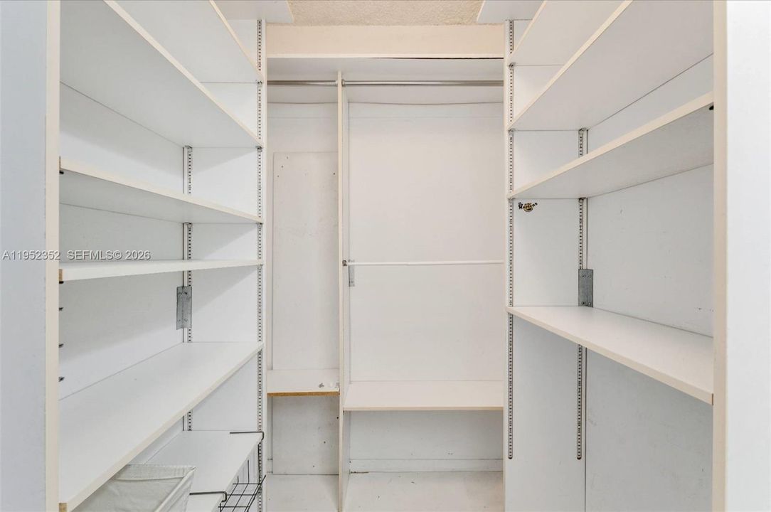 En Venta: $405,000 (1 camas, 1 baños, 910 Pies cuadrados)