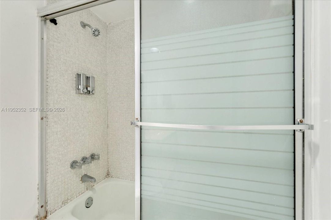 En Venta: $405,000 (1 camas, 1 baños, 910 Pies cuadrados)