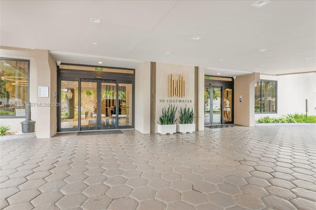En Venta: $405,000 (1 camas, 1 baños, 910 Pies cuadrados)
