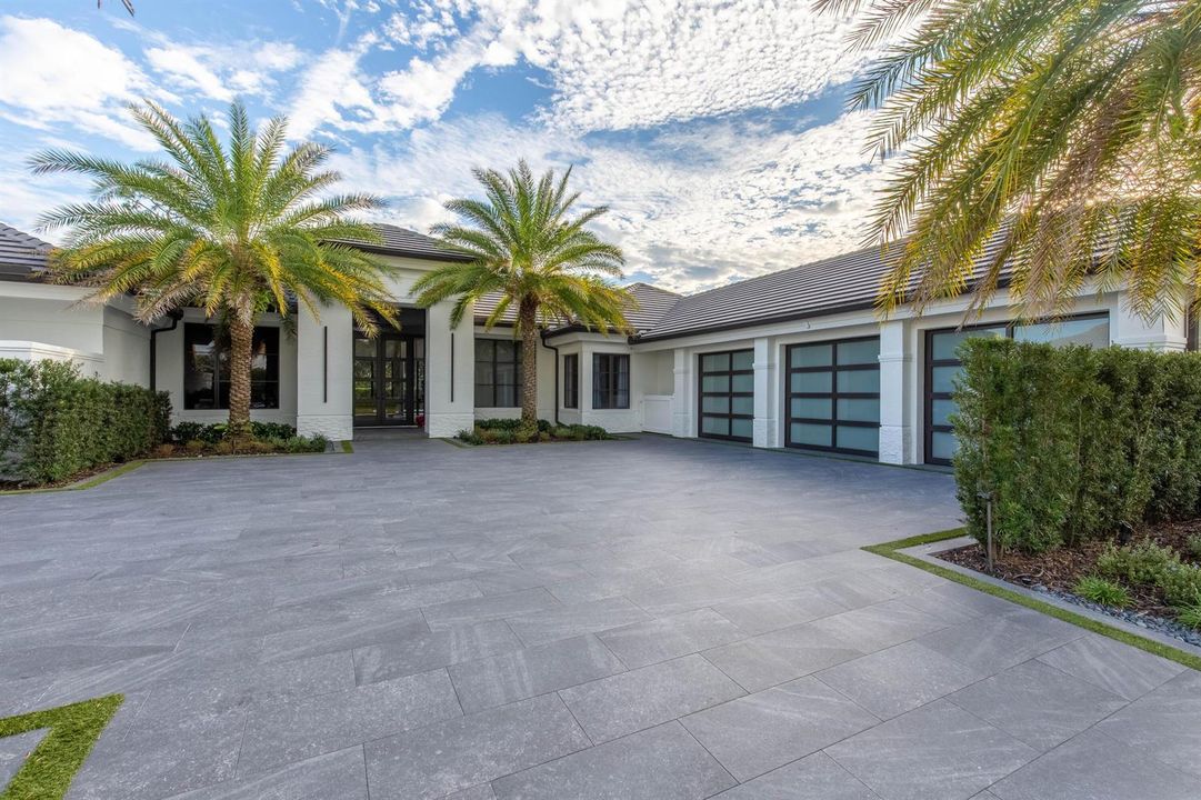 3-Car Garage