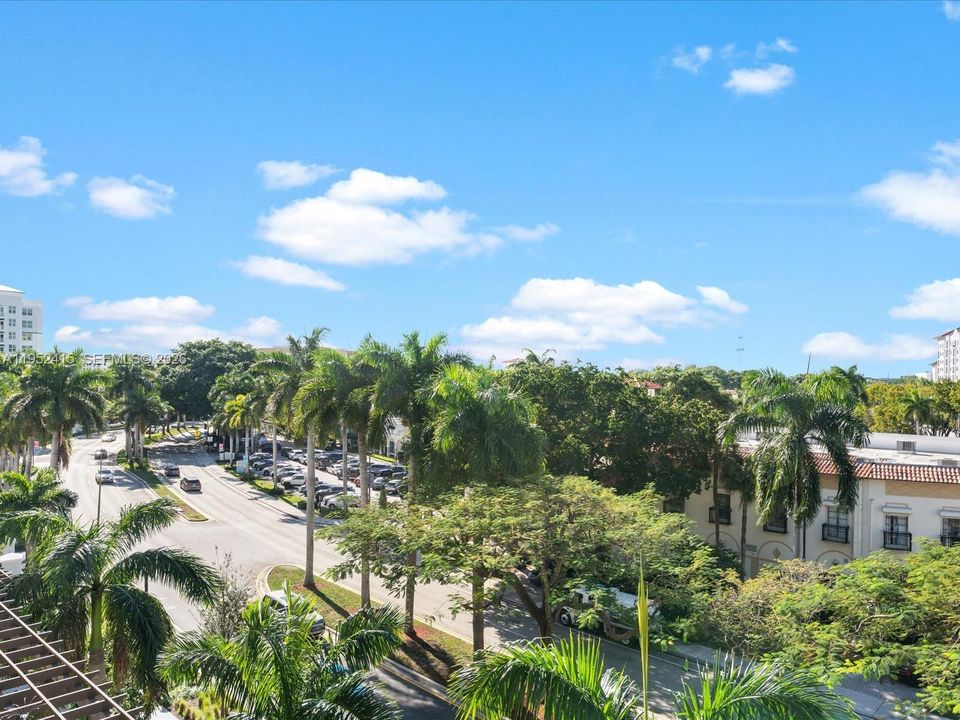 Recientemente alquilado: $16,500 (2 camas, 2 baños, 2155 Pies cuadrados)