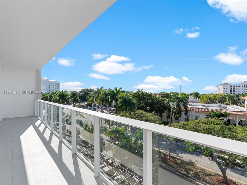 Recientemente alquilado: $16,500 (2 camas, 2 baños, 2155 Pies cuadrados)