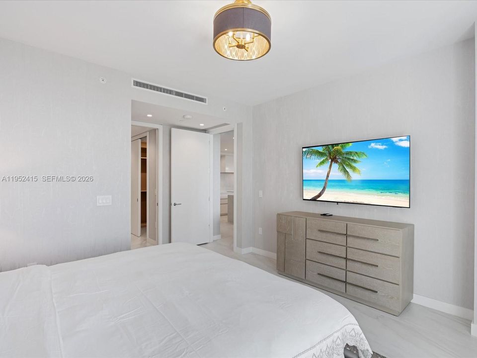 Recientemente alquilado: $16,500 (2 camas, 2 baños, 2155 Pies cuadrados)