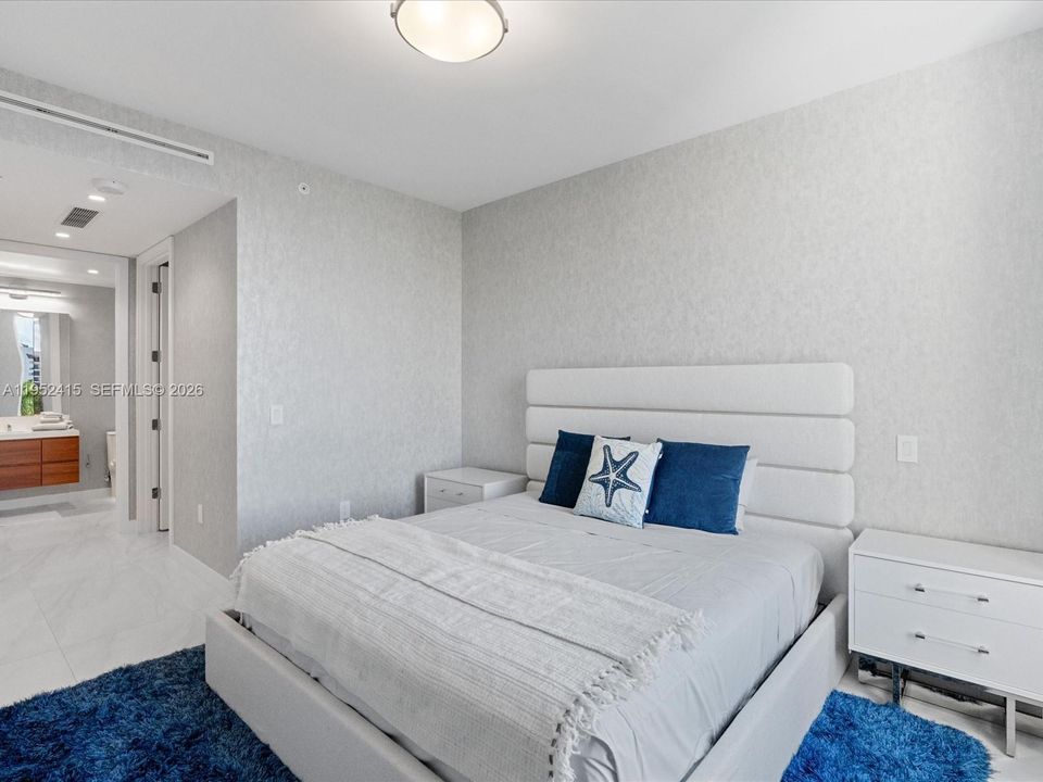 Recientemente alquilado: $16,500 (2 camas, 2 baños, 2155 Pies cuadrados)
