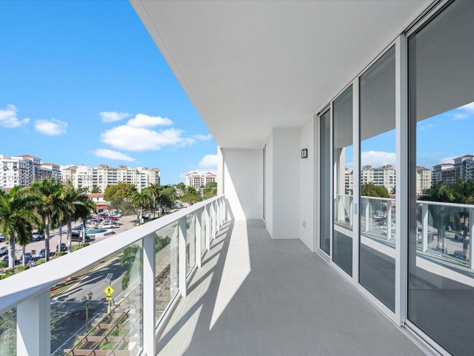 Recientemente alquilado: $16,500 (2 camas, 2 baños, 2155 Pies cuadrados)