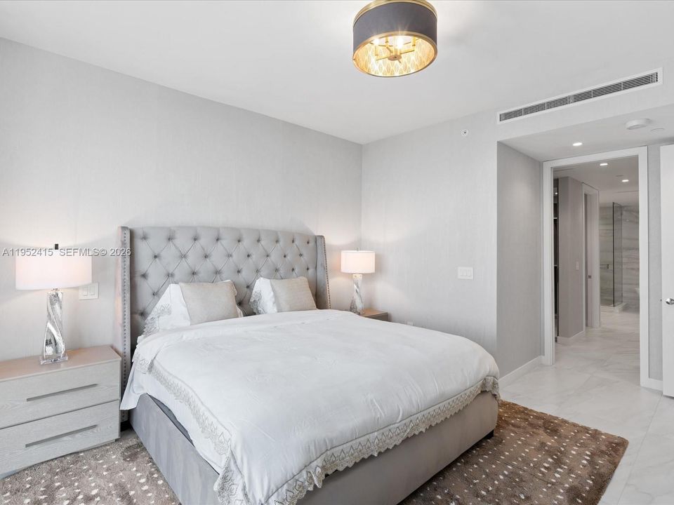 Recientemente alquilado: $16,500 (2 camas, 2 baños, 2155 Pies cuadrados)