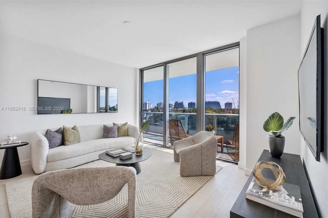 Active With Contract: $2,475,000 (3 beds, 3 baths, 1830 Square Feet)