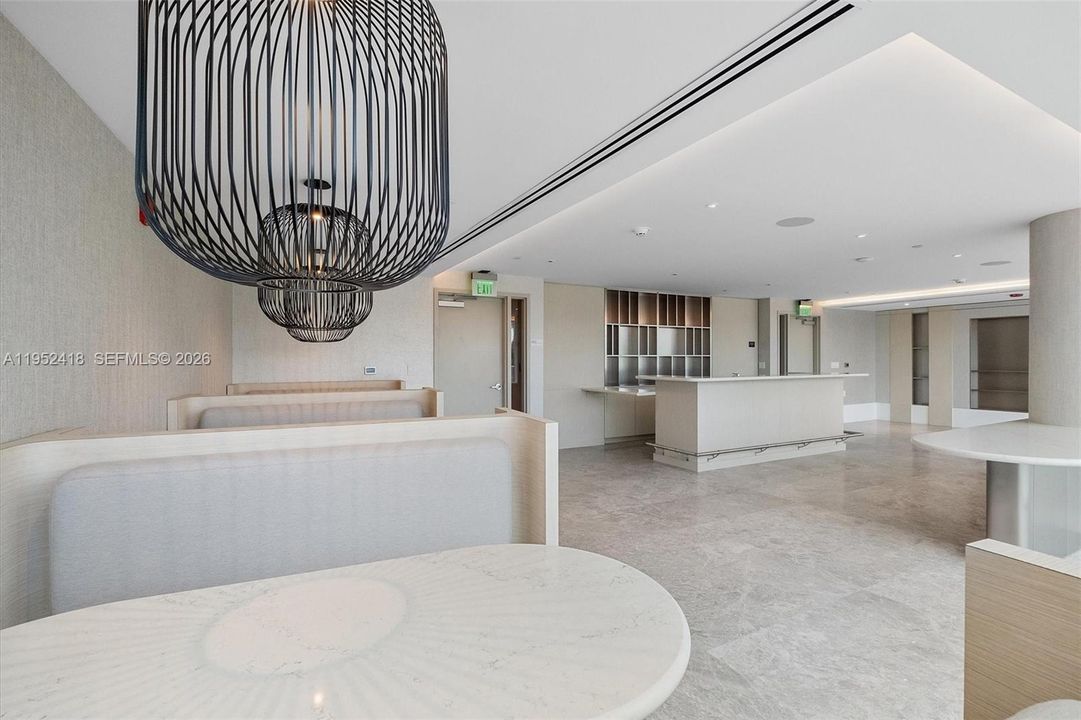Active With Contract: $2,475,000 (3 beds, 3 baths, 1830 Square Feet)