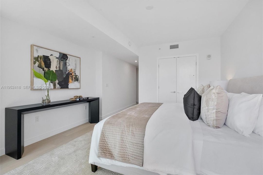 Active With Contract: $2,475,000 (3 beds, 3 baths, 1830 Square Feet)