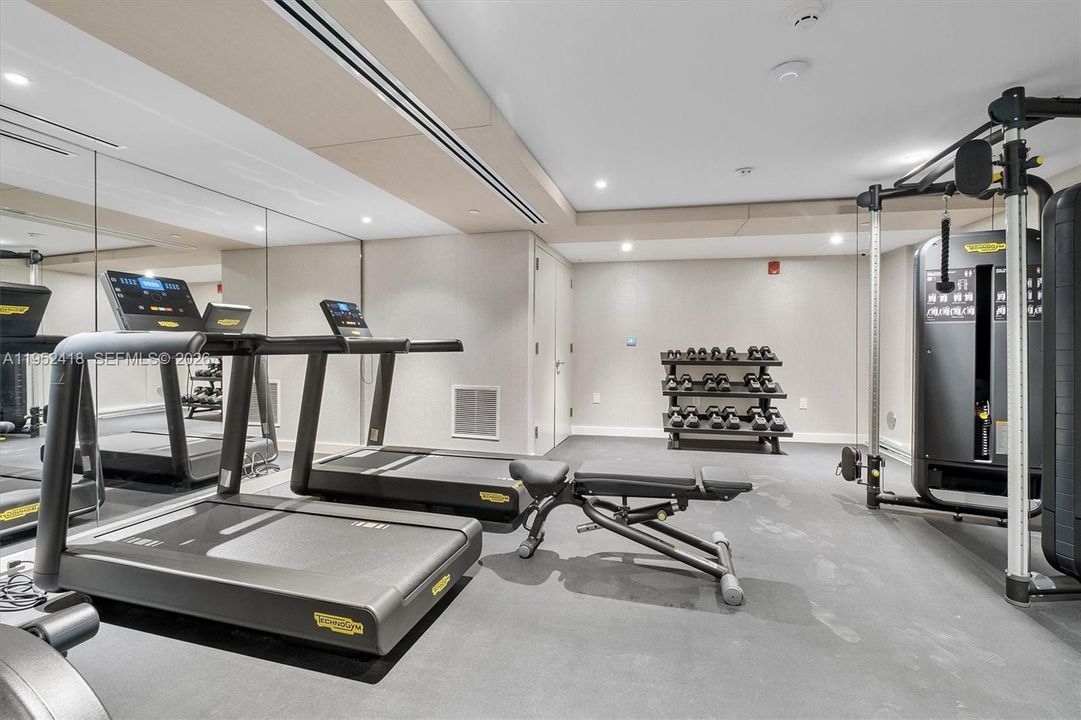 Active With Contract: $2,475,000 (3 beds, 3 baths, 1830 Square Feet)