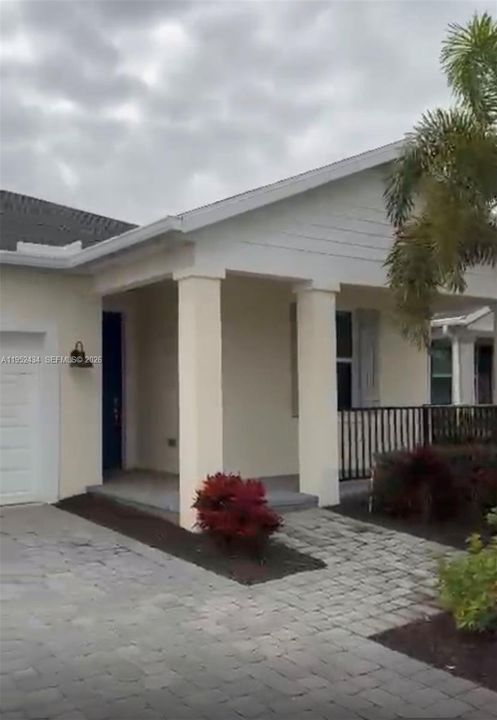 En Renta: $2,800 (3 camas, 2 baños, 1654 Pies cuadrados)