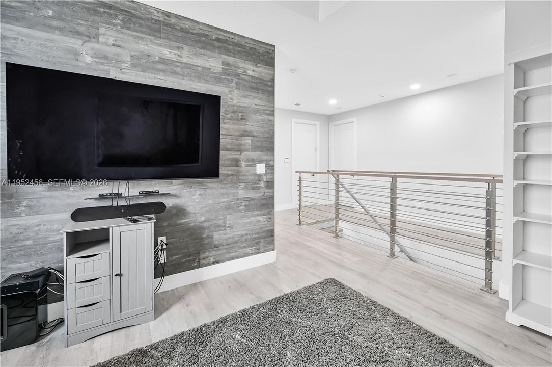 В аренду: $5,450 (5 спален, 3 ванн, 3077 Квадратных фут)